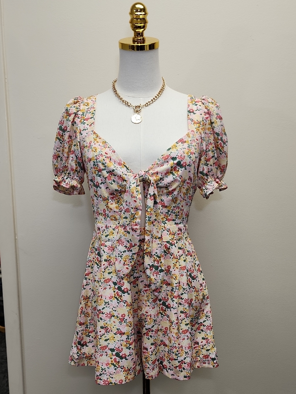 Missguided Pink Floral Tie Front Romper Puff Sleeve Size 8